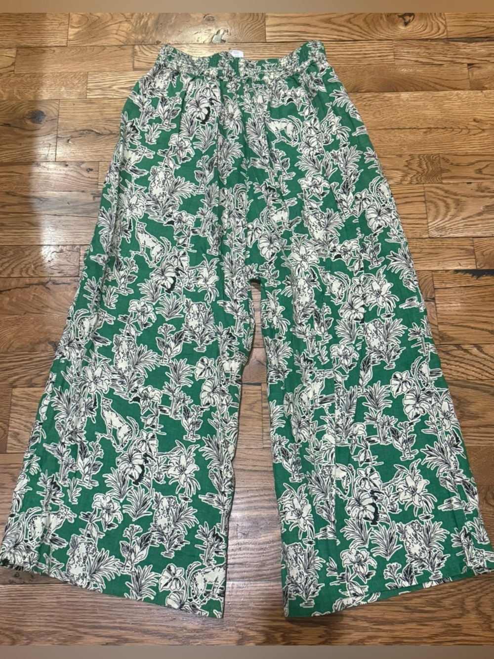 C&C California. Wide Leg Linen Jungle Print Pants. Size Medium. - Picture 4 of 9